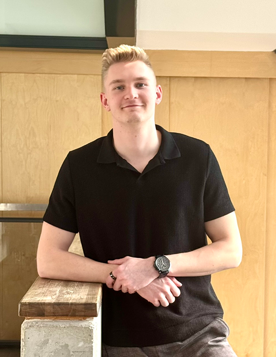 Lukas Kocher, Marketing und Grafik bei FourLead