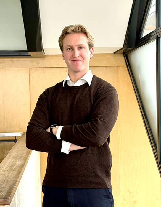 Peter Hogan, Junior Kundenbetreuer bei FourLead